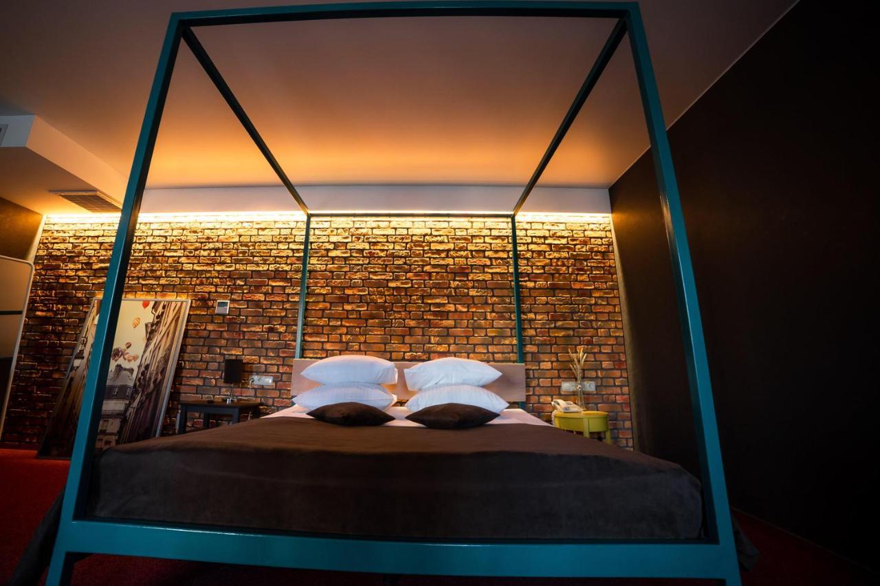 Sribni Leleky Hotel & Spa Lutsʼk Exterior foto